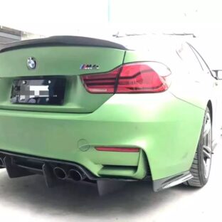 BMW M4 F82 カーボンリアディフューザー