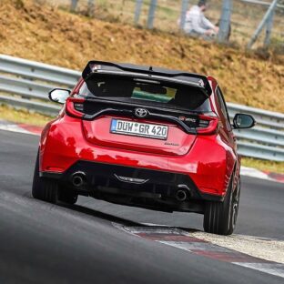 GRヤリス用リアスポイラー入荷！【Roart engineering製 希少品！】